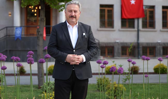 Başkan Palancıoğlu: “Annelerimiz Kalplerimizin Huzuru, Güveli Limanlarımız.”
