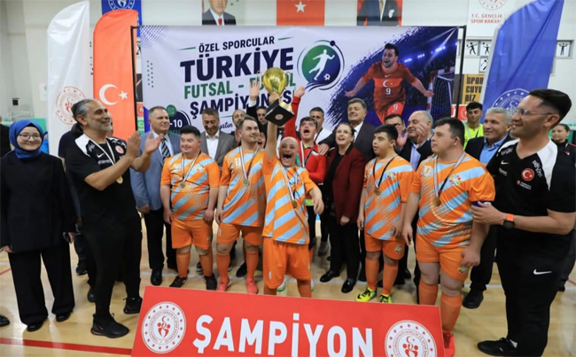 KOCASİNAN BELEDİYESPOR DOWN FUTBOL TAKIMI TÜRKİYE ŞAMPİYONU OLDU