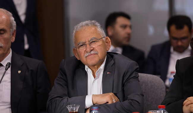BAŞKAN BÜYÜKKILIÇ, AK PARTİ YEREL YÖNETİMLER TOPLANTISI’NA KATILDI