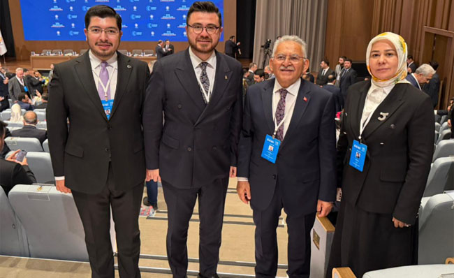 AK Parti Kayseri İl Başkanı Hüseyin Okandan, AK Parti Genel Merkezi’nde gerçekleştirilen 179. Genişletilmiş İl Başkanları Toplantısı’na katıldı.
