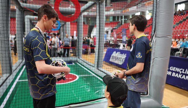 KAYSERİ BÜYÜKŞEHİR, DRONE SOCCER TÜRKİYE ŞAMPİYONASI’NA EV SAHİPLİĞİ YAPTI