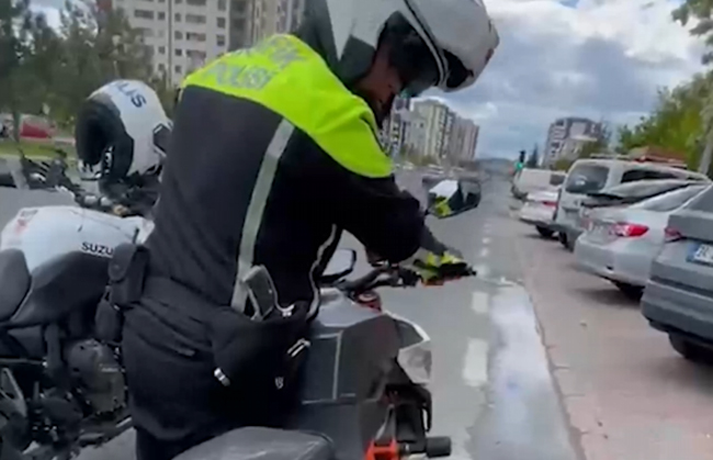 Kayseri’de Trafik Denetimleri Sıkılaştı: Binlerce Sürücüye Ceza Drift, Abartı Egzoz ve Cep Telefonu İhlalleri Radar Altında