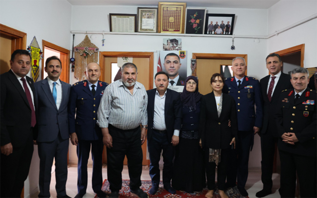 Vali Gökmen Çiçek’ten Şehit Ailelerine Bayram Ziyareti