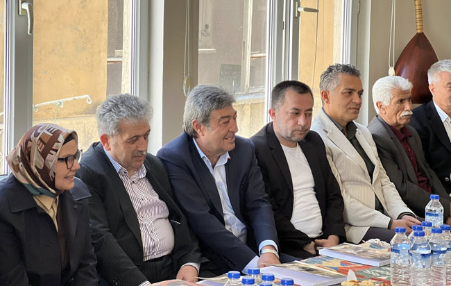 AK Partili Dursun Ataş, Dadaloğlu Derneği’nin Bayramlaşma Programına Katıldı