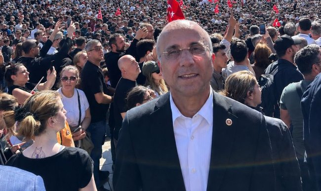 Aşkın Genç: “Bu Yürüyüş Cumhuriyet’e ve Demokrasiye Bağlılığımızın Yürüyüşüdür”