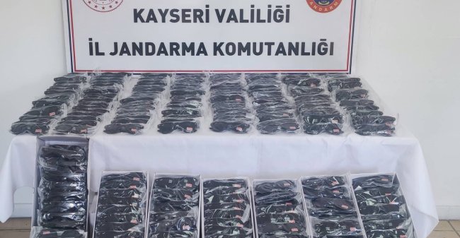 Kayseri'de 3 Milyon Liralık Kaçak Güneş Gözlüğü Ele Geçirildi