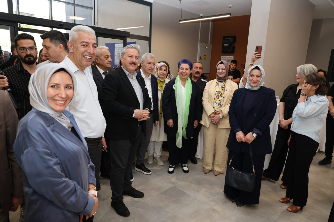 BİRÇOK FARKLI ÖZELLİĞİ İLE SOSYAL YAŞAMI RENKLENDİREN “GÜLÜK SOSYAL YAŞAM MERKEZİ” TANITILDI