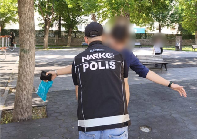 Kayseri'de Narko-Okul Uygulaması: 57 Şahıs Sorgulandı Okul Çevrelerinde Sıkı Denetim