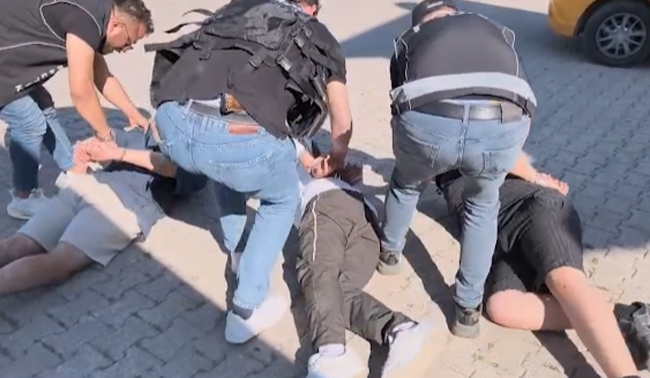 Kayseri'de Uyuşturucu Operasyonu: 4 Bin 458 Hap Ele Geçirildi