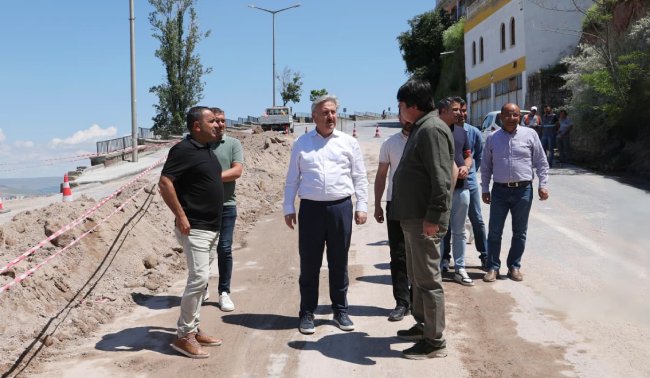 MELİKGAZİ BELEDİYESİ’NDEN MİMARSİNAN MAHALLESİ’NDE ÇÖKEN İSTİNAT DUVARINA ACİL MÜDAHALE