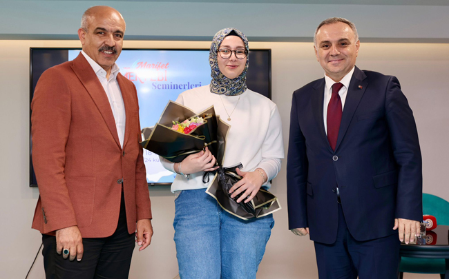 Rektör Prof. Dr. Fatih Altun, Marifet Mektebi Öğrencileri ile Bir Araya Geldi