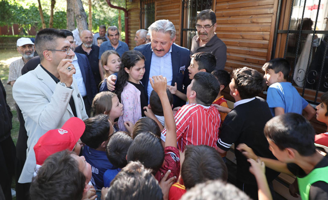 BAŞKAN PALANCIOĞLU SELİMİYE’DE HİZMET ROTASINI VATANDAŞLA ÇİZDİ