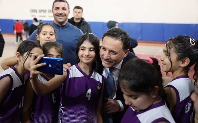 Vali Gökmen Çiçek: “ERVA Spor Okullarına Kayıtlar Artık Bir Tık Ötede”