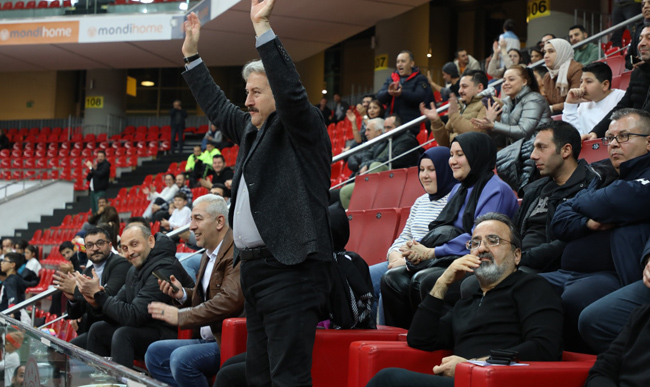 BAŞKAN PALANCIOĞLU: “HAYDİ KAYSERİ! ŞEHRİN TAKIMINA HEP BİRLİKTE SAHİP ÇIKALIM!”