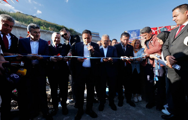 BAŞKAN BÜYÜKKILIÇ, VALİ ÇİÇEK İLE BİRLİKTE BÜNYAN DEĞİRMEN RESTORAN’IN AÇILIŞINI YAPTI