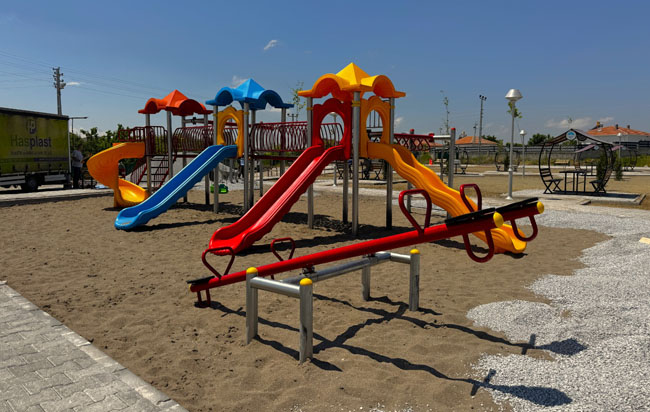 BÜYÜKŞEHİR’DEN KIRSALA MODERN YAŞAM ALANI: ÇEVRİL MAHALLESİ YENİ PARKINA KAVUŞUYOR