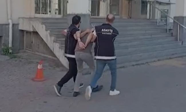 Kayseri'de 14 Yıl 2 Ay Hapis Cezası Bulunan Firari Yakalandı Saklandığı Adrese Operasyon Düzenlendi