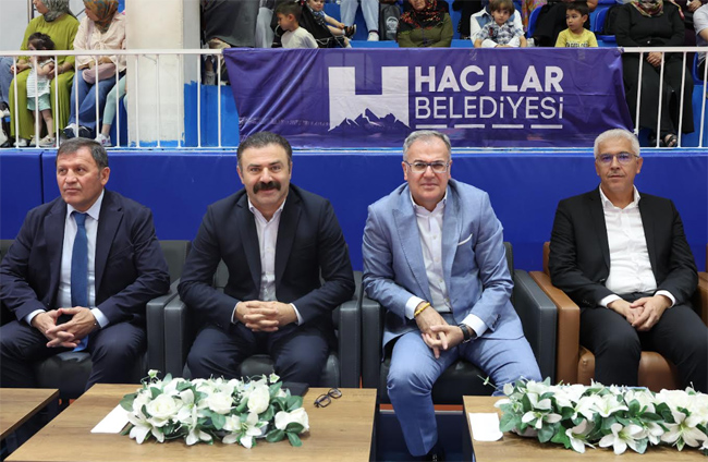BAŞKAN ÖZDOĞAN: “HEDEFİMİZ, BİNLERCE GENCİ SPORLA BULUŞTURMAK”