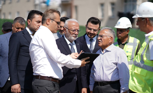 BÜYÜKKILIÇ VE ELİTAŞ, KARTAL KATLI KAVŞAĞI'NDAKİ ÇALIŞMALARI YERİNDE İNCELEDİ