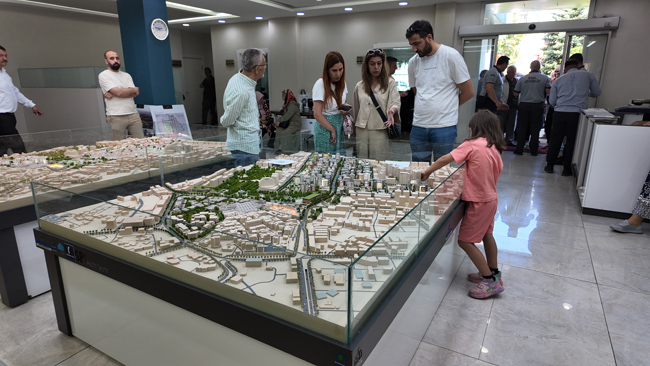 BÜYÜKŞEHİR’İN SAHABİYE DÖNÜŞÜMÜNDE REKOR UZLAŞMA: 3. ETAPTA 800 HAK SAHİBİ İLE GÖRÜŞME