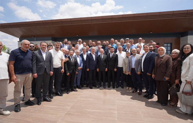 AK Parti Kayseri Teşkilatı Görevde 500. Gününü İstişare Toplantısıyla Taçlandırdı