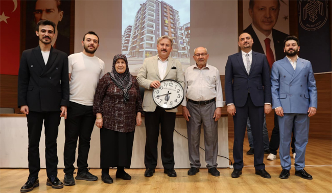  MELİKGAZİ BATTALGAZİ’DEKİ HAK SAHİPLERİNİ YENİ EVLERİNE KAVUŞTURDU