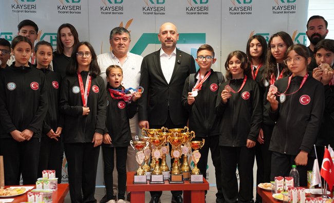 KTB ERVA Spor Okulu Sporcularından Başkan Bağlamış'a Ziyaret