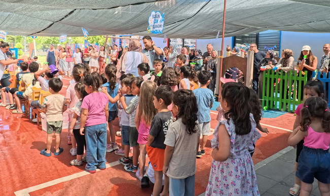 BÜYÜKŞEHİR’DEN ÇOCUKLARA UNUTULMAZ YAZ ETKİNLİĞİ: ÇOCUK KÜTÜPHANESİNDE SU OYUNLARI