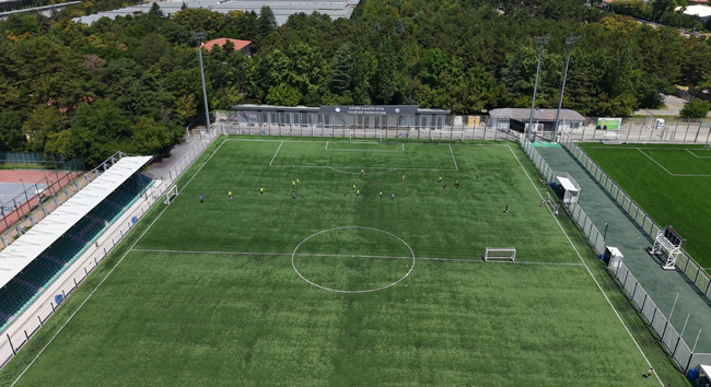 BÜYÜKŞEHİR’İN YAZ SPOR OKULLARINA REKOR KATILIM: 10 BİN 500 ÇOCUK SPORLA BULUŞUYOR
