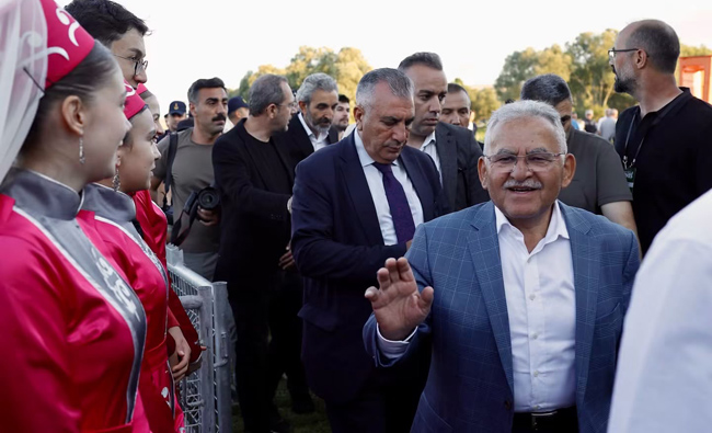 BAŞKAN BÜYÜKKILIÇ’TAN UZUNYAYLA ÇERKES KÜLTÜR FESTİVALİ'NDE BİRLİK VE KARDEŞLİK VURGUSU