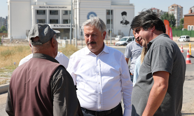 MELİKGAZİ, KENTSEL DÖNÜŞÜM ÇALIŞMALARI İLE İLÇENİN ÇEHRESİNİ GÜZELLEŞTİRMEYE DEVAM EDİYOR