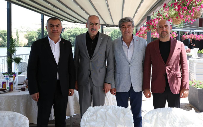 Kayseri'nin Ekonomi Masasında Güç Birliği! Dursun Ataş İş Dünyasının Başkanlarıyla Buluştu
