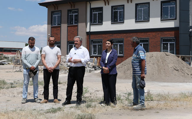 BAŞKAN PALANCIOĞLU, YILDIRIM BEYAZIT MAHALLESİ’NDEKİ OKUL ÇALIŞMALARINI İNCELEDİ