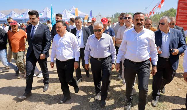 VALİ ÇİÇEK VE BAŞKAN BÜYÜKKILIÇ, BÖKE’DE 2026 SU SPORLARI SEZONU’NU AÇTI