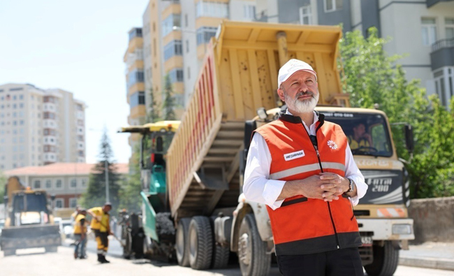 KOCASİNAN’IN ULAŞIM ALTYAPISINDA GÜÇLÜ DÖNÜŞÜM DEVAM EDİYOR