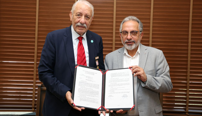 KKTC AKSAKALI ÖKSÜZOĞLU'NDAN TALAS BELEDİYESİNE ANLAMLI EMANET