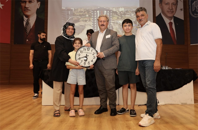 ANBAR MAHALLESİ’NDEKİ KENTSEL DÖNÜŞÜM DAİRELERİ KURA İLE SAHİPLERİNİ BULDU