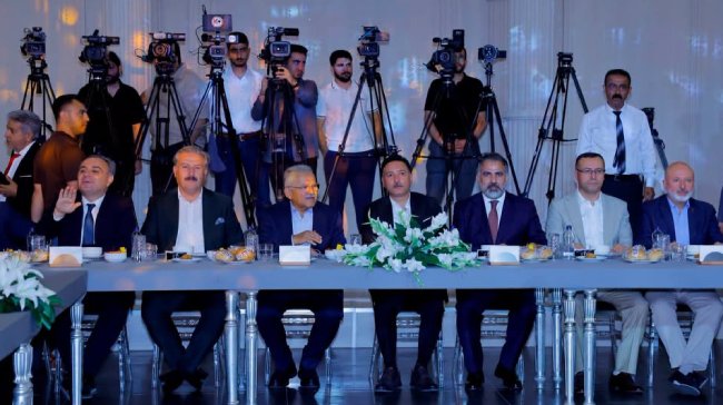 BAŞKAN BÜYÜKKILIÇ’A, ERCİYES MEDYA ÖDÜLLERİ PROGRAMINDA TEŞEKKÜR PLAKETİ