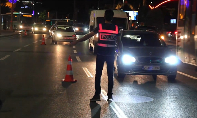 Kayseri’de 725 Polisin Katılımıyla Huzur Operasyonu: 102 Aranan Şahıs Yakalandı