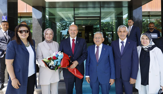 KKTC 5. CUMHURBAŞKANI ERSİN TATAR’DAN BAŞKAN BÜYÜKKILIÇ’A “HİZMET” ÖVGÜSÜ