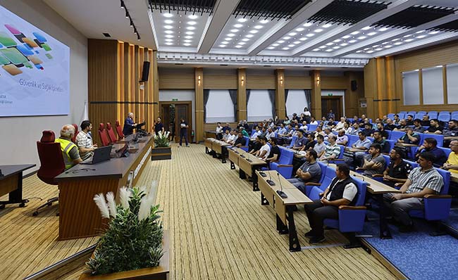 BAŞKAN BÜYÜKKILIÇ'TAN BÜYÜKŞEHİR PERSONELİNE “EĞİTİM” VURGUSU