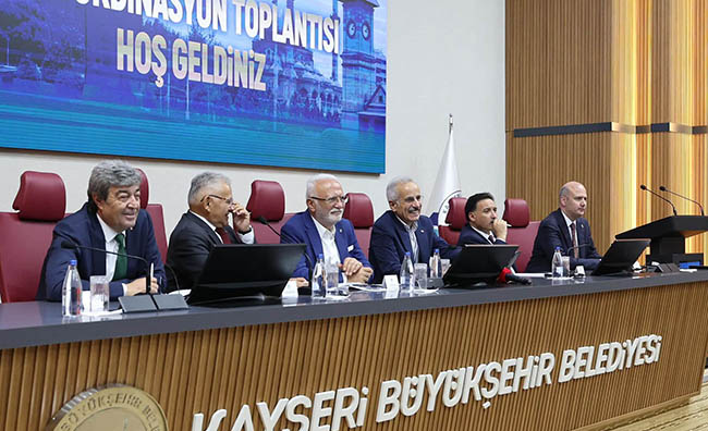 DURSUN ATAŞ: “KAYSERİ’NİN ULAŞIM VE ALTYAPI SORUNLARINI KAPSAMLI ŞEKİLDE ELE ALDIK”