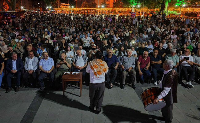 Yahyalı’da Sıra Gecesi Coşkusu Meydanlara Sığmadı