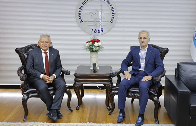 BAŞKAN BÜYÜKKILIÇ DUYURDU: KAYSERİ HAVALİMANI BAŞMÜDÜRLÜK STATÜSÜNE KAVUŞTU
