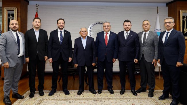 BAŞKAN BÜYÜKKILIÇ, AK PARTİ KOORDİNATÖRLERİNİ AĞIRLADI