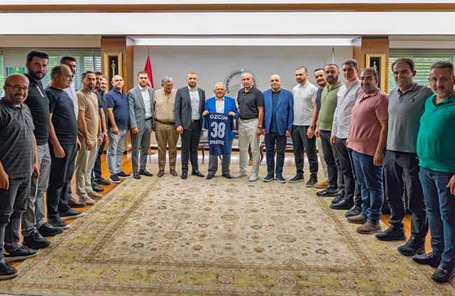 ERCİYES 38 FK YÖNETİMİ BÜYÜKKILIÇ’I ZİYARET ETTİ