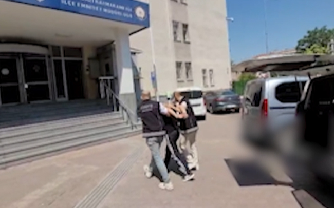 Kayseri’de 18 Yıl 5 Ay Hapis Cezası Bulunan Hırsızlık Hükümlüsü Yakalandı