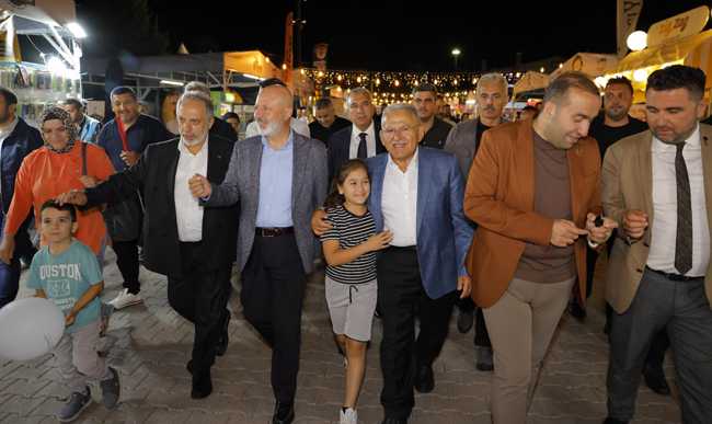 BÜYÜKKILIÇ, FUAR38’DE KAYSERİLİLERİN COŞKUSUNU PAYLAŞTI