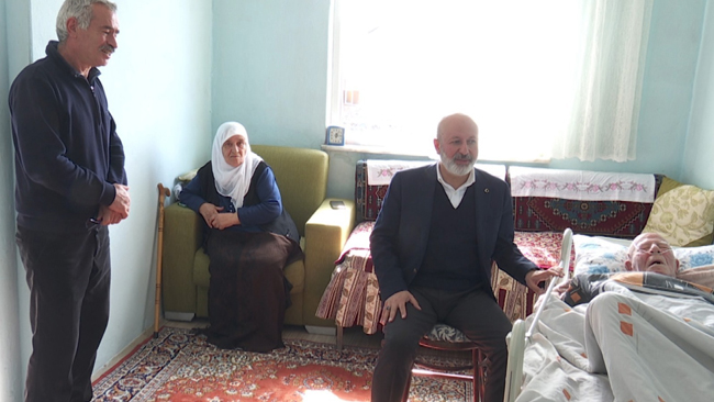 KOCASİNAN, “EVDE BAKIM” HİZMETİYLE HEM YÜZLERİ GÜLDÜRÜYOR HEM ŞİFA DAĞITIYOR