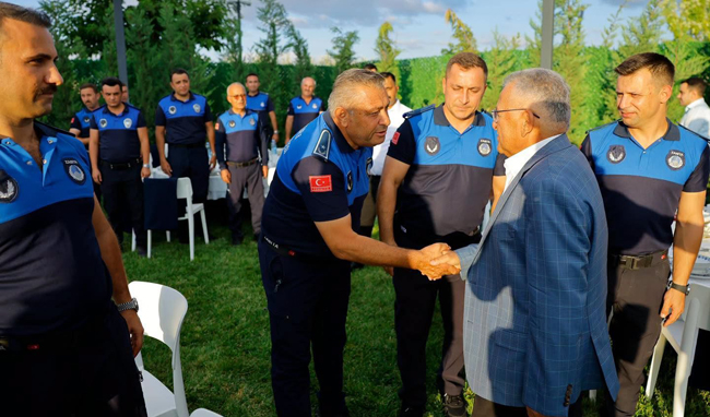BAŞKAN BÜYÜKKILIÇ, ZABITA HAFTASI DOLAYISIYLA ZABITA PERSONELİ İLE BULUŞTU